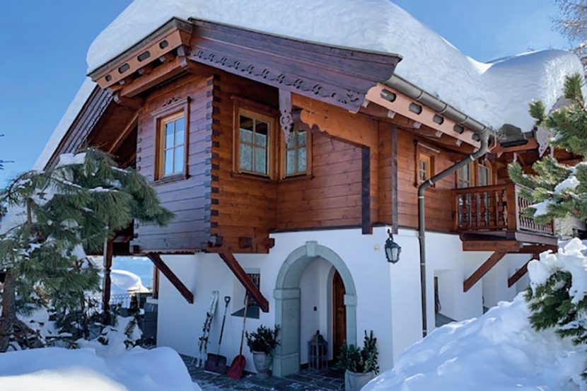 Winterlandschaft mit Mari´s Berghütte in Kärnten